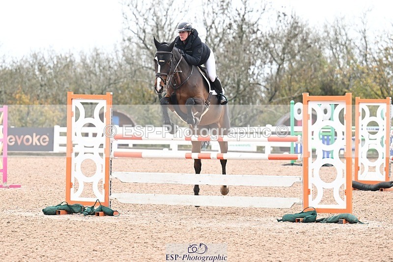 251105-141232-00808 - Cls 06 Fox & 1.20m