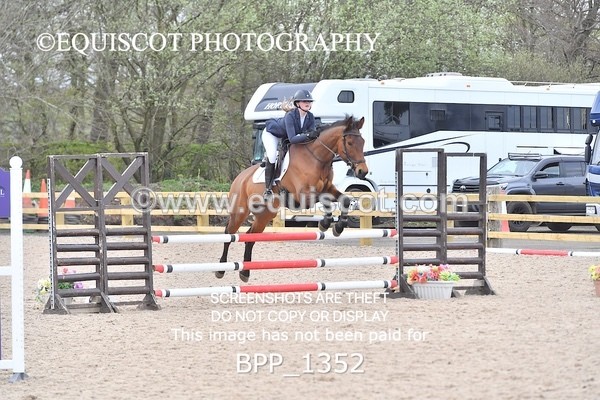 BPP_1352 - CLASS 15 SAT Senior BritiNovice/ 90cm Open