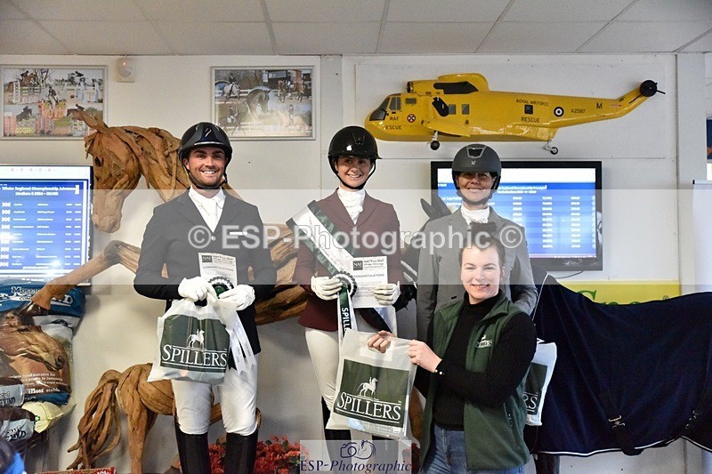 250214-153812-02617 - Freestyle Medium Gold Presentations