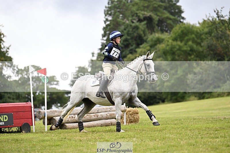 240825X-163241-37543 - 80cm XC 16.30 to 17.30