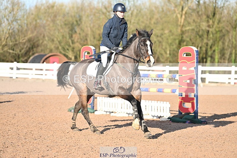 231210A-131004-02503 - Cls 20 Newcomers & 1.10m Open