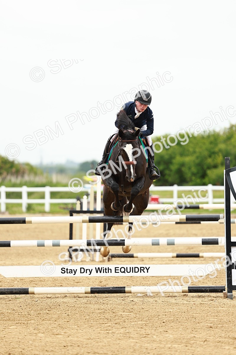 SBM_000944 - Class 4 - Senior Newcomers - 1.10m