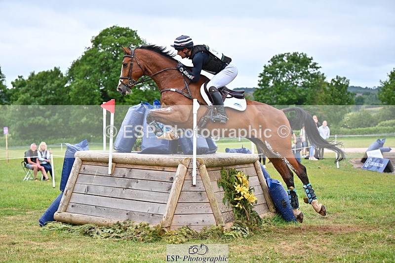 250524A-121116-10117 - B-318-Alexander.Bragg-SHANNONDALE.CONNOR