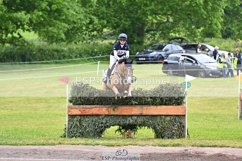 250524A-111701-09473 - B-321-Laura.Collett-BALANCERO