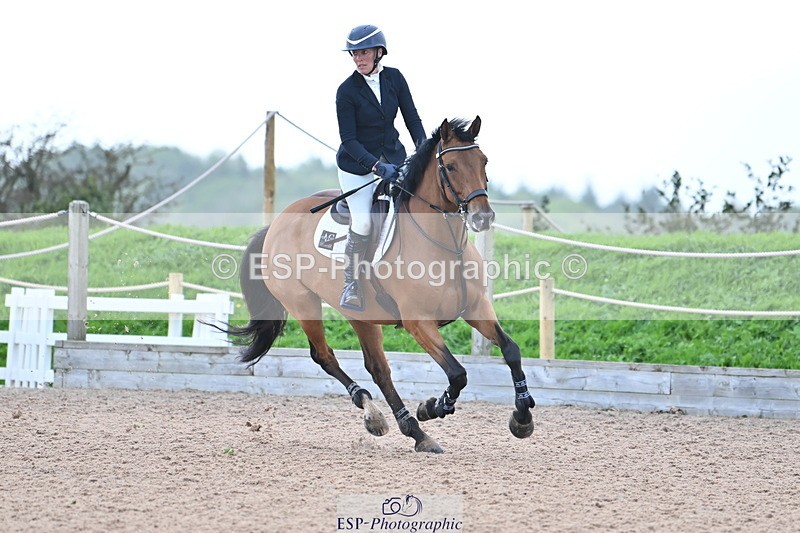 231013A-141224-02612 - Cls 9 Foxhunter & 1.20m Open