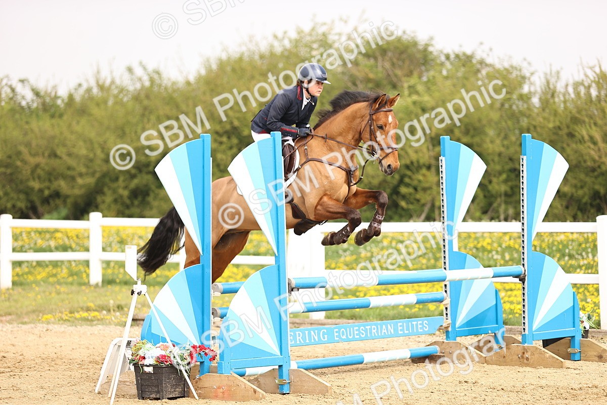  - Class 15 - Senior British novice - 90cm