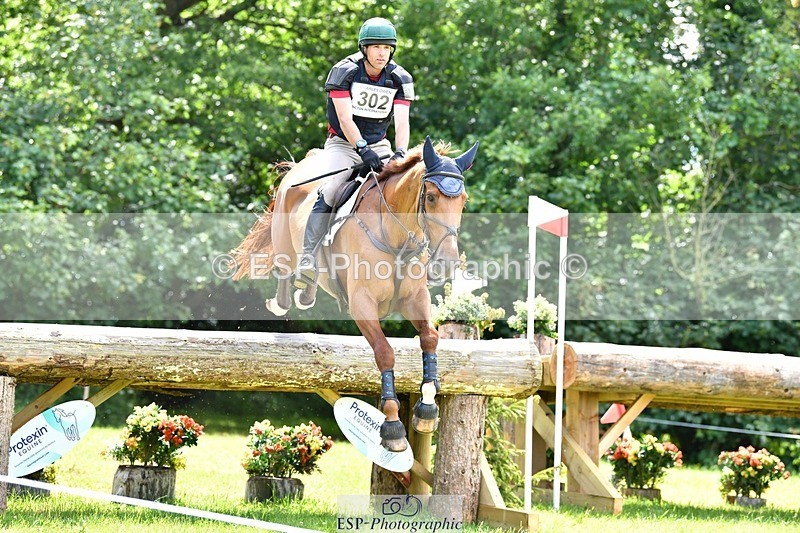 260530A-131208-15171 - C-302-Matthew.Glentworth