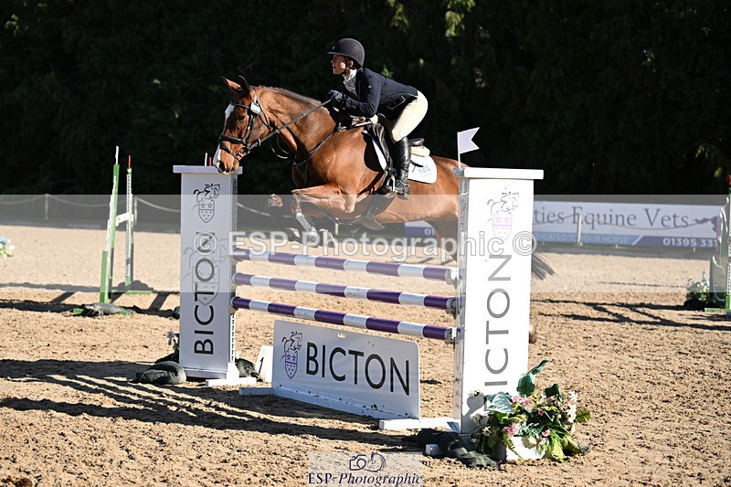 251024A-122710-10344 - C-238-Louisa.Lockwood