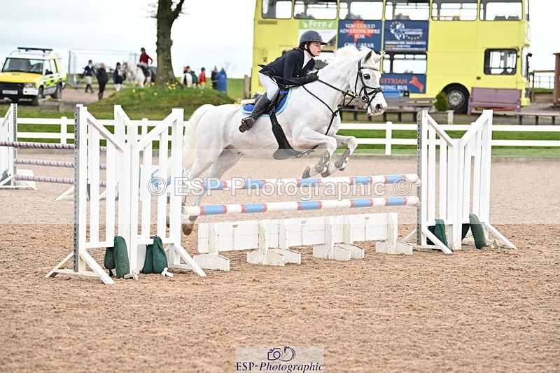 240310A-112536-02317 - Cls 4 Pony Discovery and 90cm Open