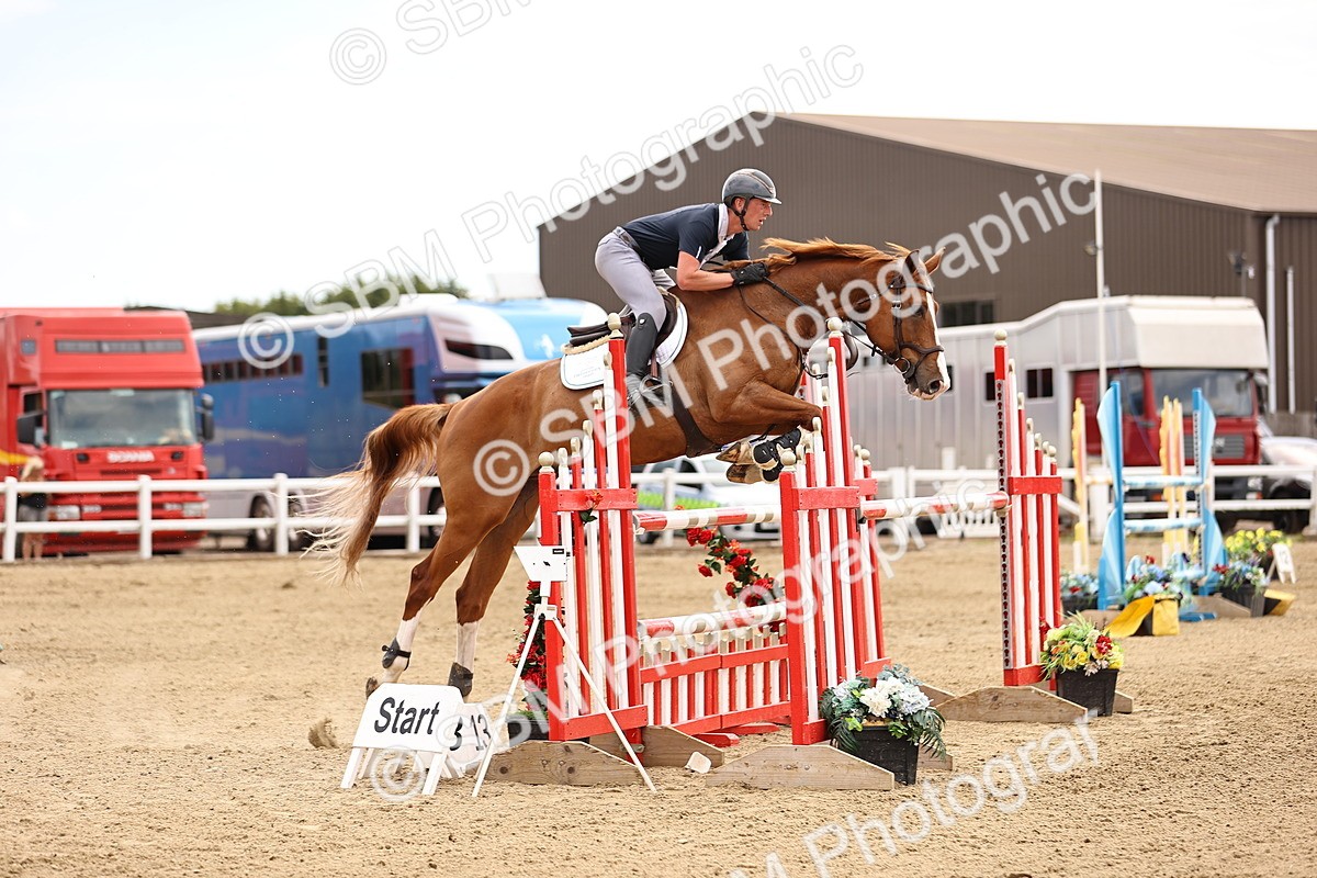 SBM_010475 - Class 9 - Senior Foxhunter - 1.20m Open