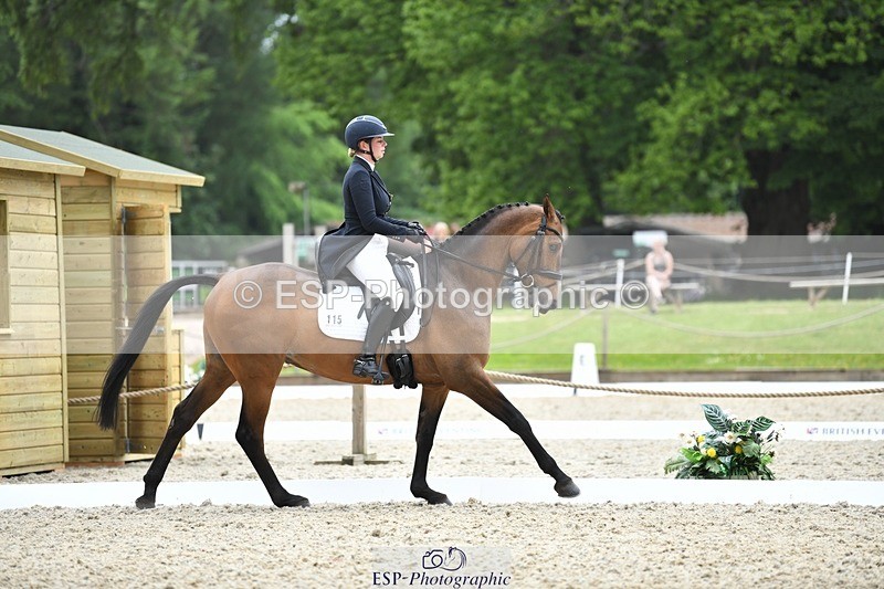 230525-131800-02135 - 115-RNH_ULTIMATE-Harriet_Wright-WEDTrotUp+DR