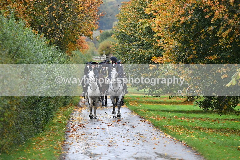 WJ5_6155 - B&B walk back for Hunt Tea !
