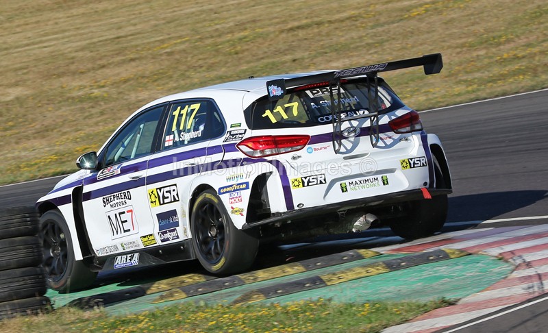  - TCR UK @ Castle Combe