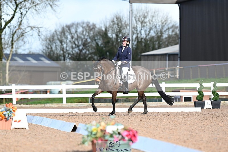 240218A-113736-06369 - 221-Alice.Peternell-Fourseasons.Sienna