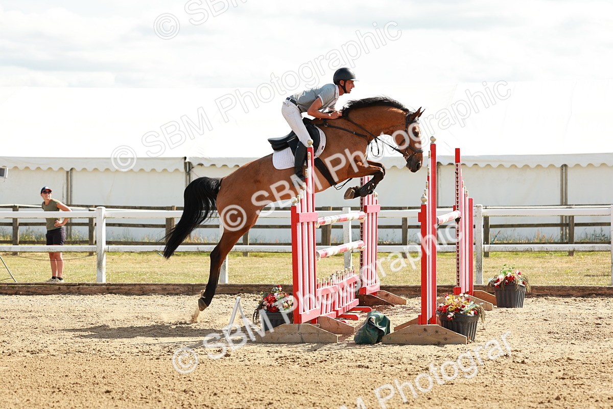 SBM_020477 - Class 23 - Senior Foxhunter - 1.20m