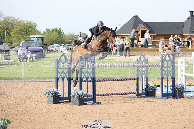 240511A-170921-15203 - Cls 38 National 1.40m Open