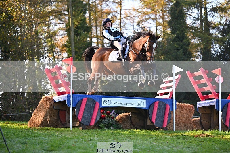 241026-112237-11934 - 378-Fern.Hordern-SHES.ALL.THAT