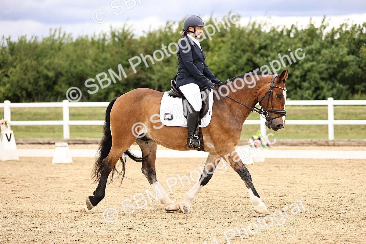 SBM_002811 - Class 2 - Novice 4 - 12.00-13.10