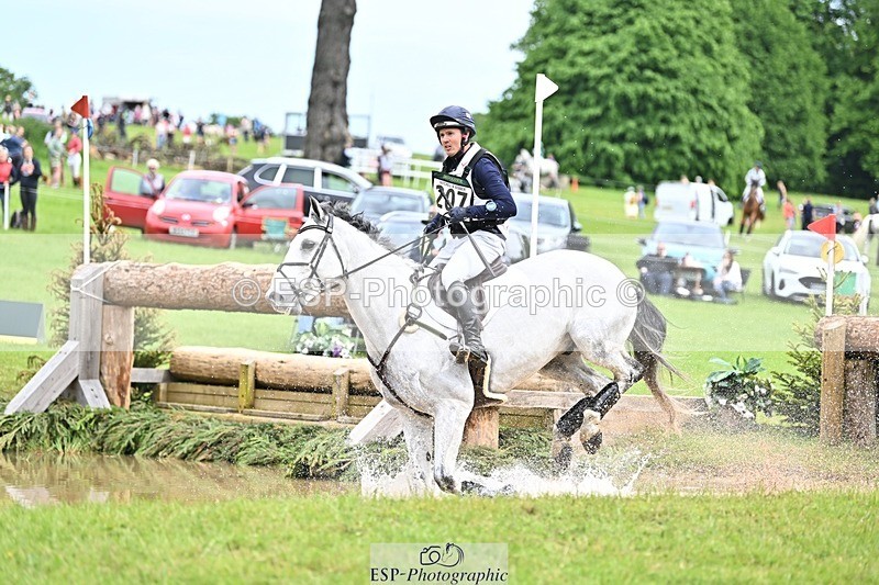 240525-145409-16098 - 207-IE_MR_MCGREGOR-Will_Furlong