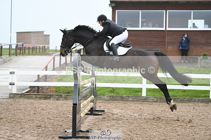 241103A-112952-07807 - SUN Cls 21 Snr Newcomers and 1.10m Open