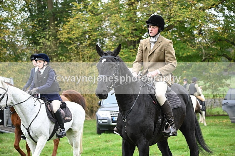 WJ6_6001 - The Meet