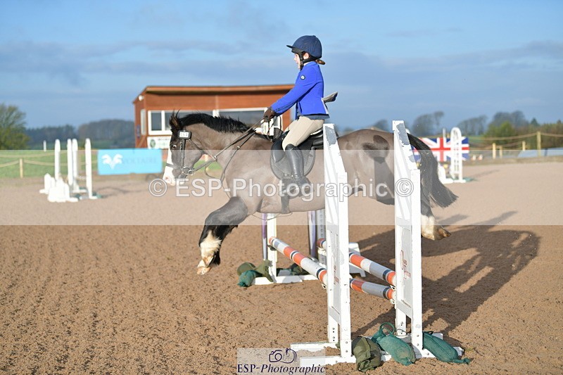 240211A-090251-01718 - Clear Round