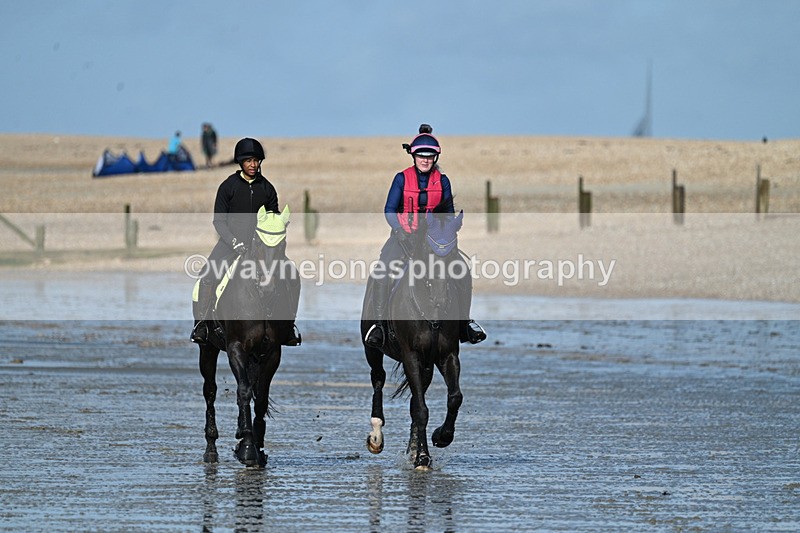 WJ7_4316 - Leigh Kelly & Jade Bennett 25-08-24