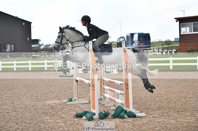 231110A-104555-00124 - Cls 2 British Novice & 90cm Open