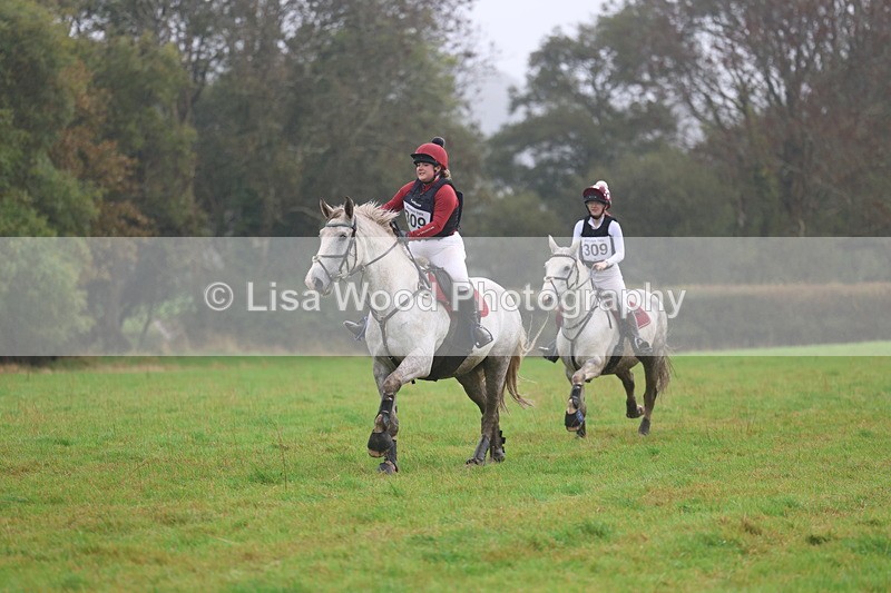 3E7A1552 - Class 3: 70cm Pairs: Half Roll Top