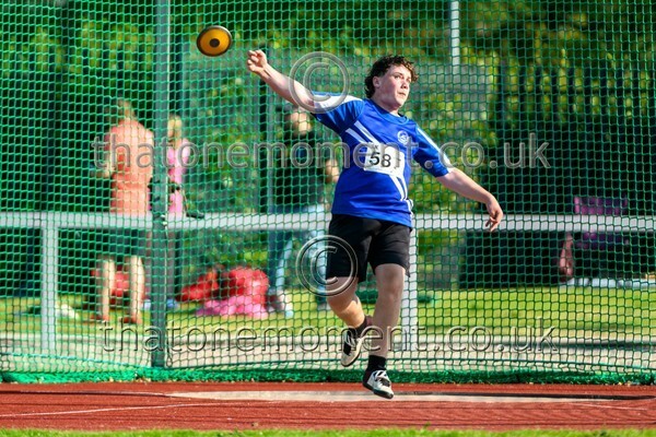 Age25SAT-927576 - Field Male