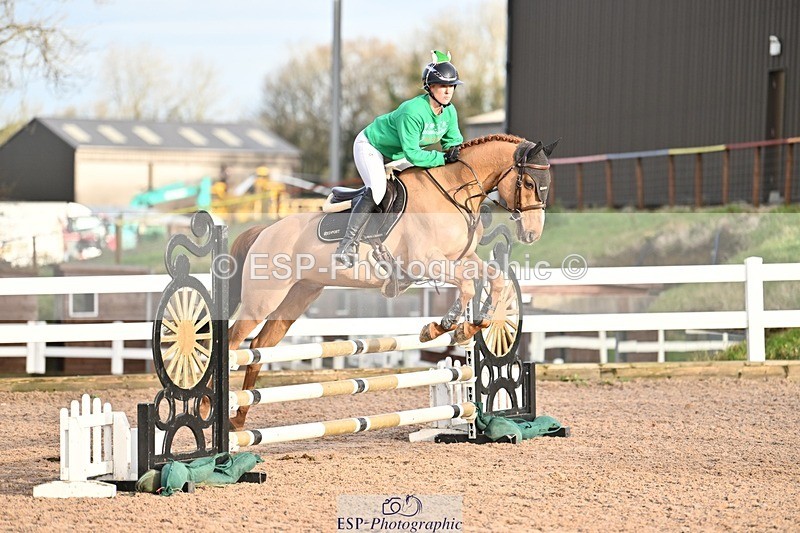 241206-100549-00166 - Cls 2 British Novice and 90cm Open