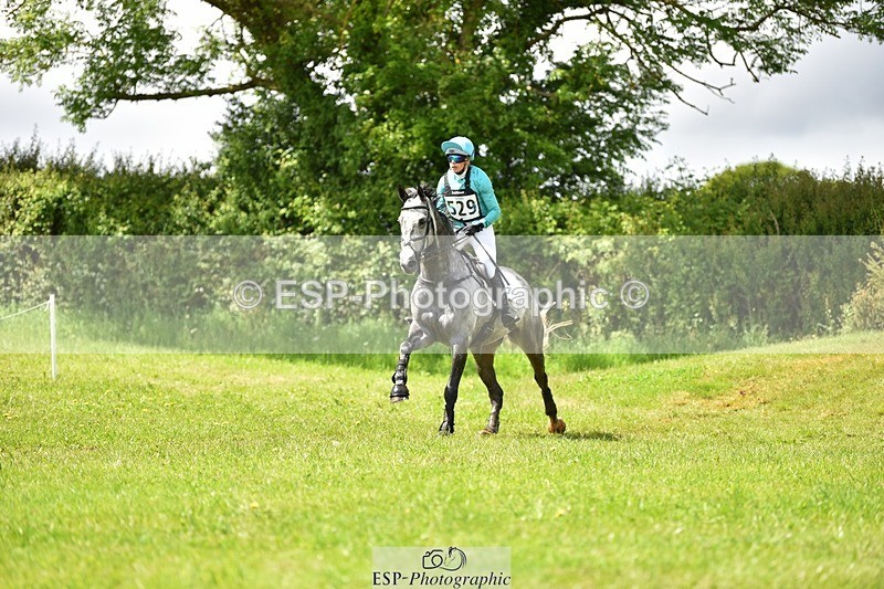 240526-121938-21596 - 529-SBH_BIG_WALL-Izzy_Taylor
