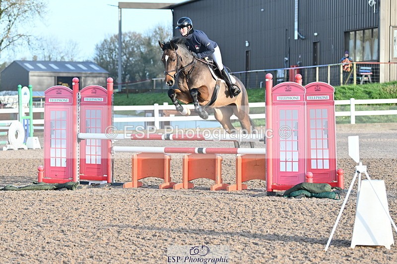 231208A-094209-00101 - Cls 2 British Novice & 90cm Open