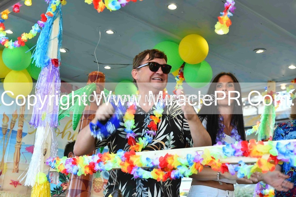 SH4_3443 - Carnival Procession.
