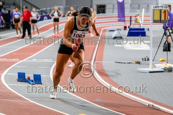 CombiMast25-914394 - Track Female Set One