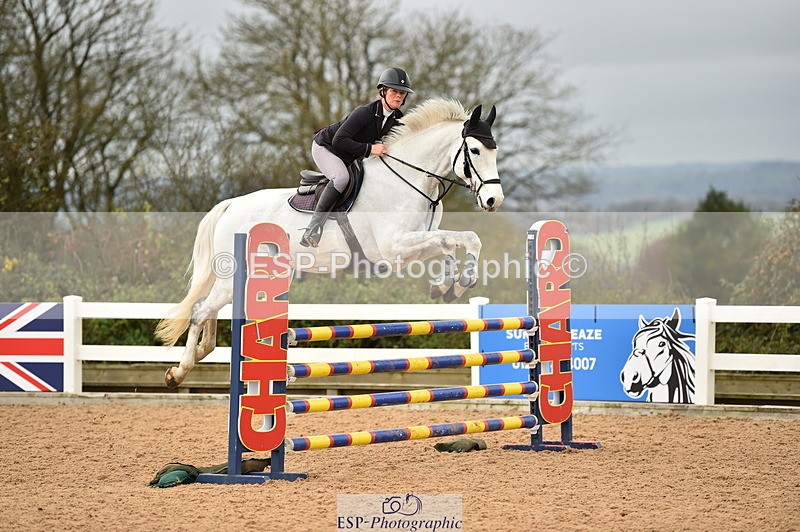 231122A-131254-00437 - Cls 4 Newcomers & 1.10m Open