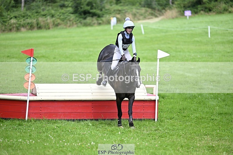 240803-133741-07245 - 153-Eleanor_Blewitt-CARRY_ON_PRINCESS