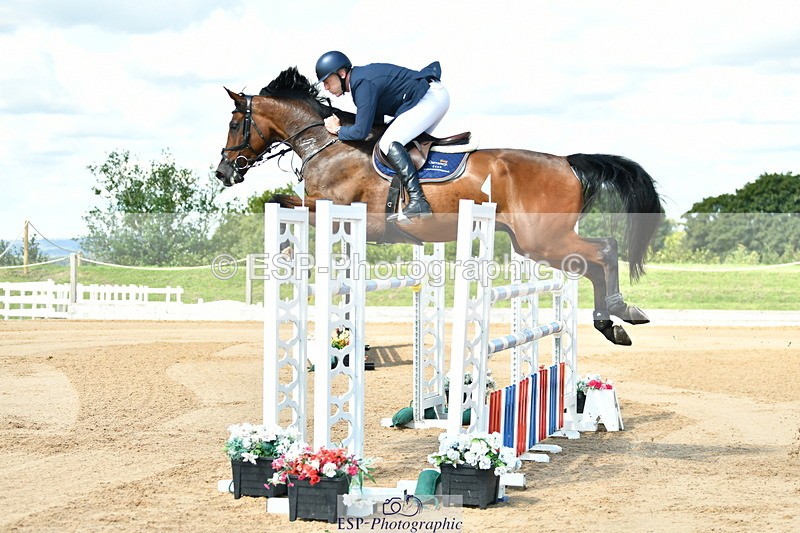 230720A-105127-01993 - Cls 5, 2 Star Medium 1.35m