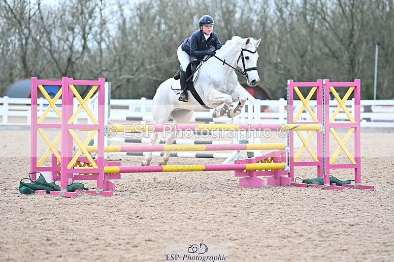 240128A-122151-00846 - Cls 4 Pony Newcomers and 1m Open