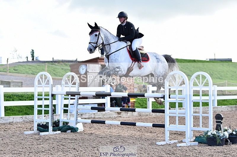 231014A-135714-05163 - Cls 15 1.05m Amateur Q 2nd R