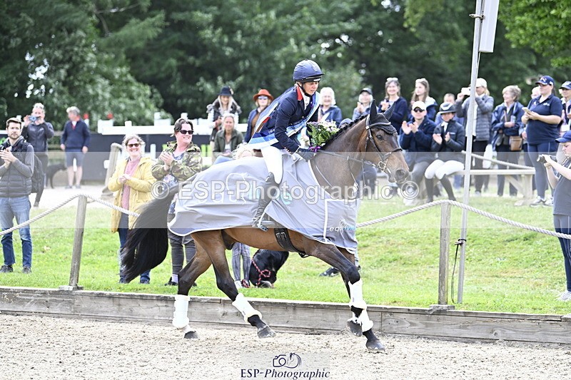 250525A-161554-18600 - Presentations Section C CCI 2 Star Long