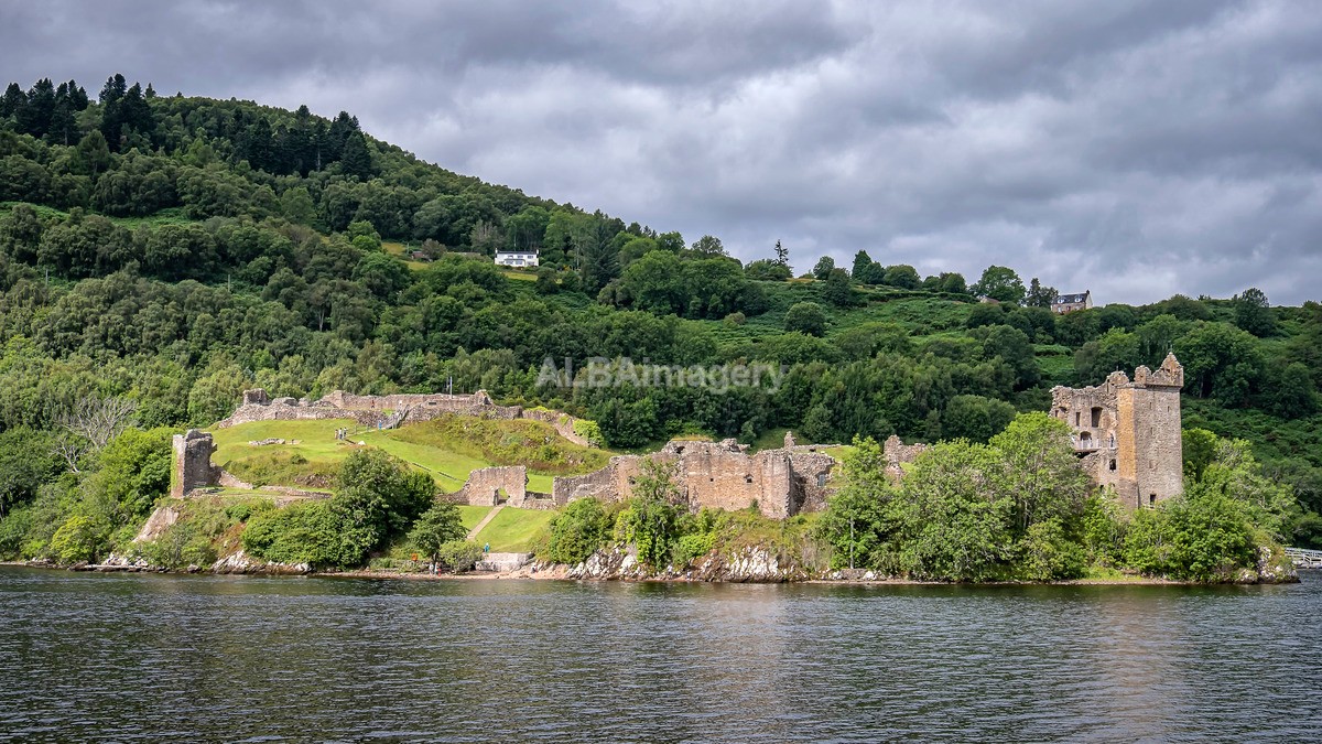 Castle from the Loch - Castles, Palaces, Forts and Towers