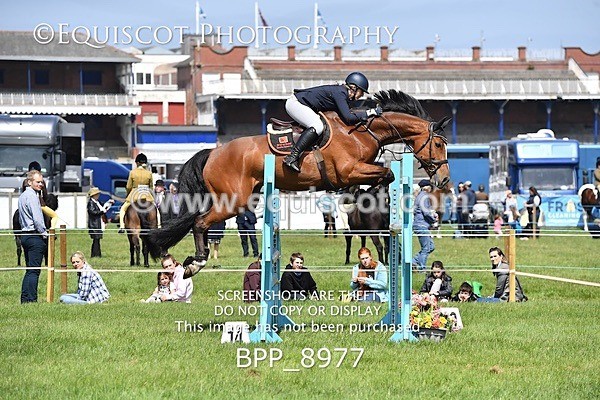 BPP_8977 - CLASS 3 The RHS Andrew Hamilton Coach Novice Qualifier (1.20m)