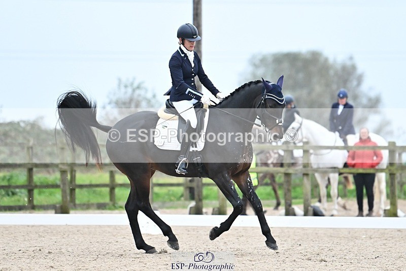 241103-154057-03192 - Novice 1 - 14.44 to 16.08