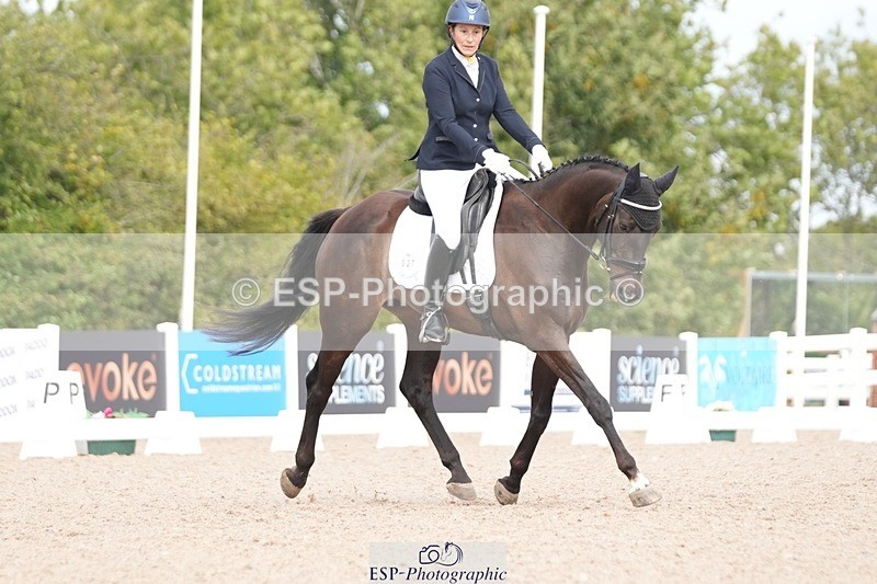 250906-112957-02010 - 027-Amanda.KingInvincible