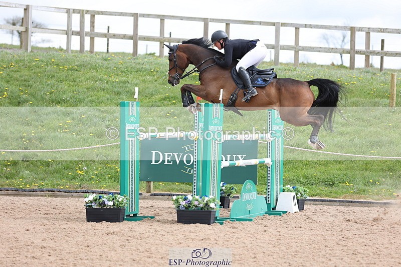 240419A-124500-07417 - Cls 6, 2 Star Medium Tour 1.35m