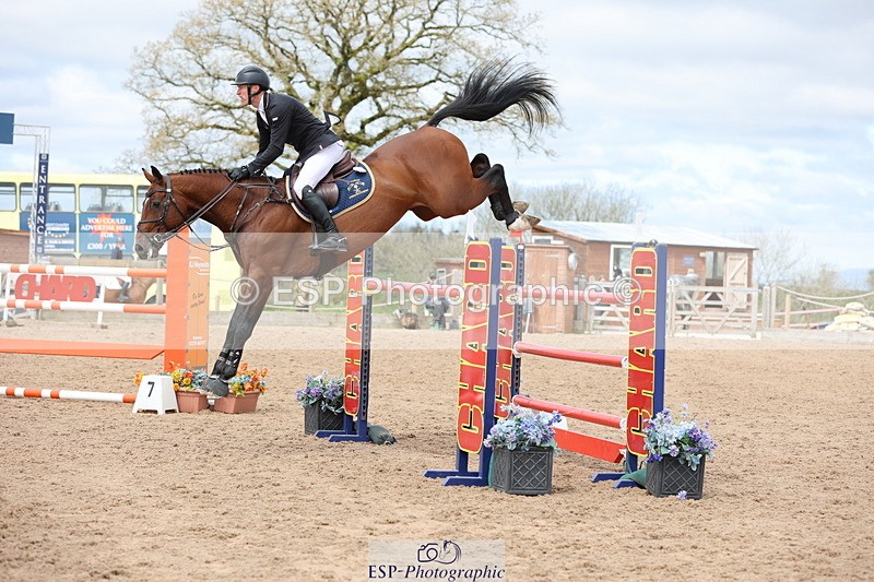 240419A-122351-07201 - Cls 6, 2 Star Medium Tour 1.35m