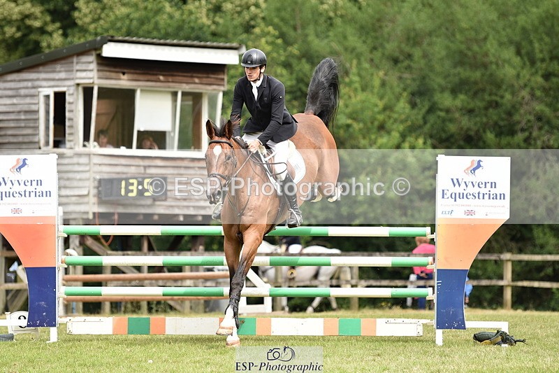 260704A-102704-12765 - Cls 41 Snr Fox inc 6 Year Old