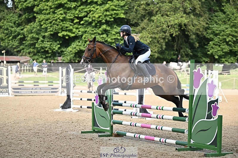 240818-091226-03340 - Cls 8A Snr British Novice