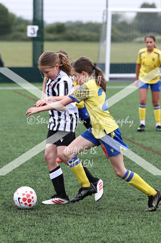 1DX32443 - Sat 6th U12 Girls